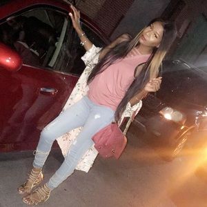 Meet your Posher, Mera